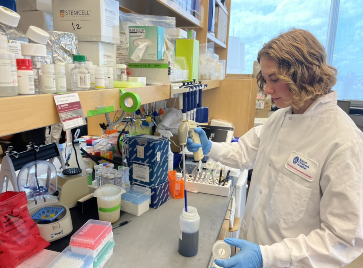 Leading On and Off the Ice: Gwen Eichfeld Conducts Research as a Harvard-Amgen Scholar